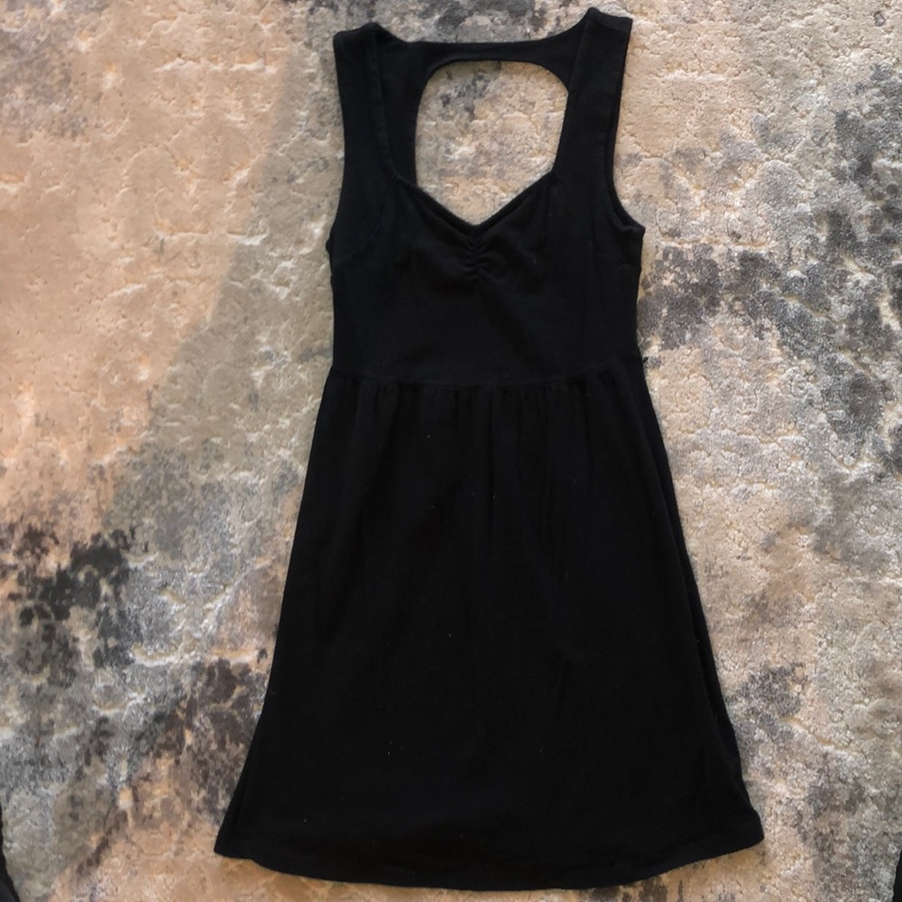 black skater dress